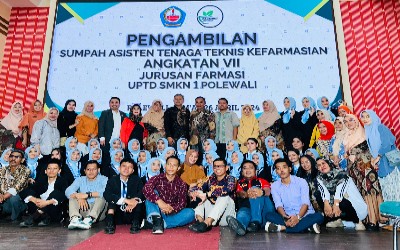 Pengambilan Sumpah Asisten Tenaga Teknis Farmasi UPTD SMK Negeri 1 Polewali Tahun 2024