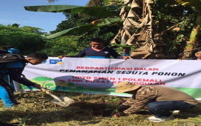 Penanaman Sejuta Pohon Warga SMK Negeri 1 Polewali